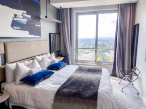 Spacious Urban City Apartment-SA